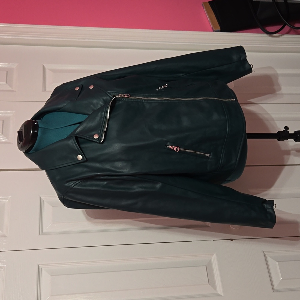 Torrid Dark Green Faux Leather Moto Jacket SZ 3X EUC